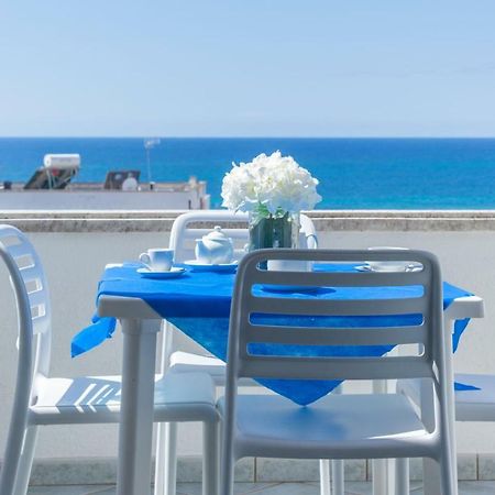 Spiaggia Bianca Apartments Torre Vado Eksteriør billede