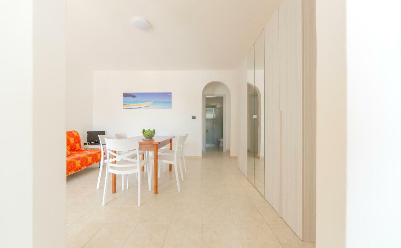 Spiaggia Bianca Apartments Torre Vado Eksteriør billede
